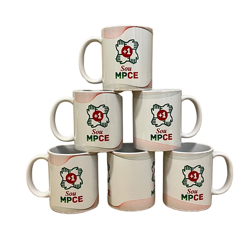 Caneca de cerâmica personalizada